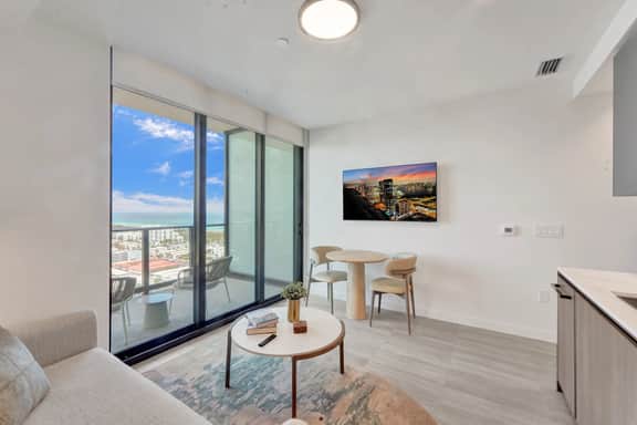 Penthouse 1BR | Endless Ocean Views, Miami Beach - Image 5