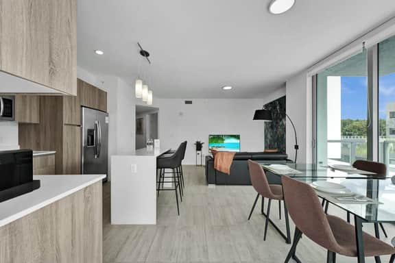 Gorgeous 2 bedrooms condo Miami best location - Image 4