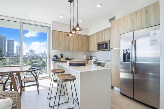 Amazing Ocean Views  2/2 Condo, Best Location - Image 4