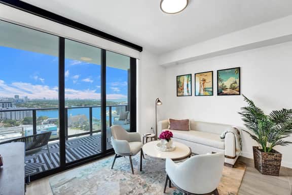 16th Floor Light-Filled 1BR | Pool, Gym & Beach - Image 2