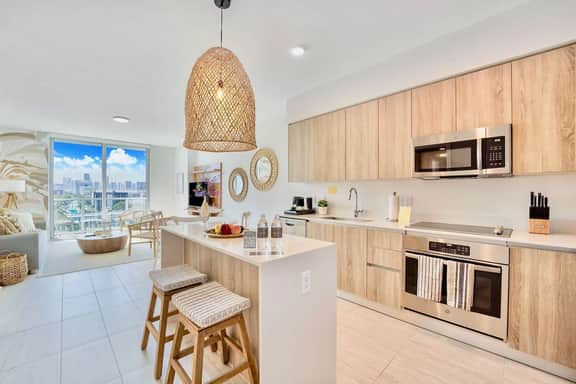Cozy & Rustic 1 Bdrm Condo - Miami Design Dist - Image 2