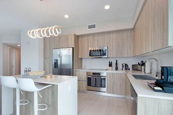 Boho Dream W/Bayviews! 2 Bdrm Condo - Miami Design - Image 2