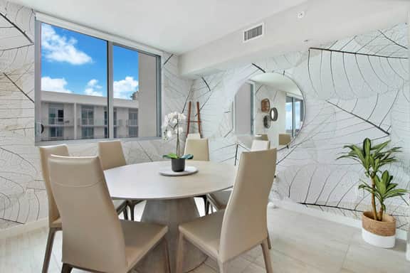 Boho Dream W/Bayviews! 2 Bdrm Condo - Miami Design - Image 4
