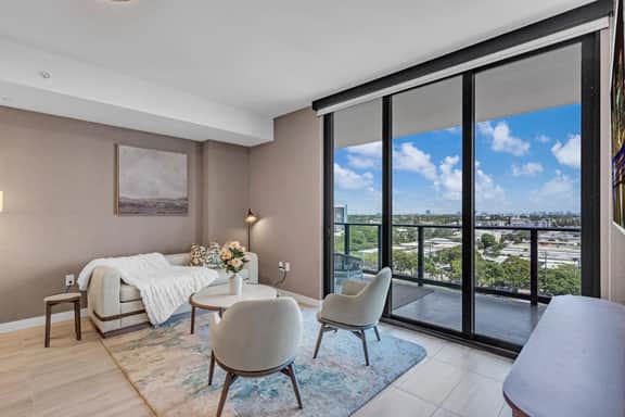 NEW 2-Bed/1-Bath Condo Miami Beach - Image 2
