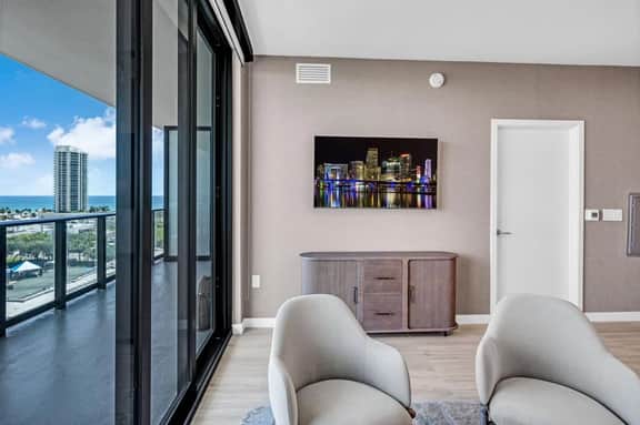 NEW 2-Bed/1-Bath Condo Miami Beach - Image 4
