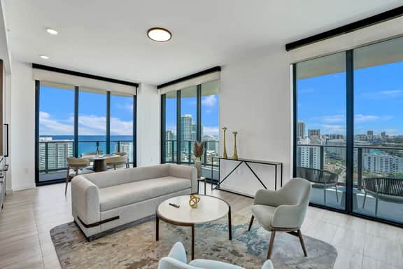 20th-Floor 2BR Retreat | Breathtaking Ocean Views - Image 3