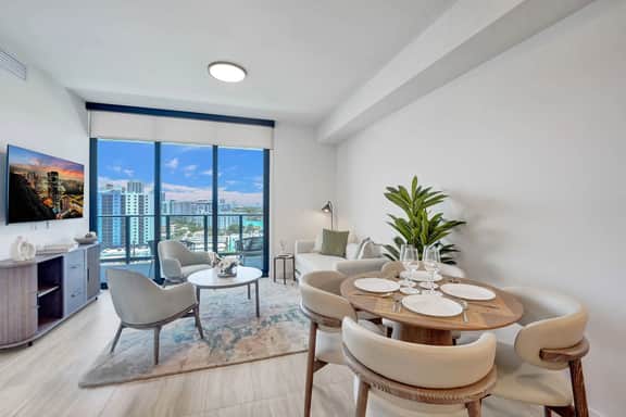 Seaside Serenity, 19th Floor | 1BR, Pool & Gym - Image 3