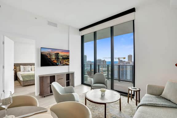 Seaside Serenity, 19th Floor | 1BR, Pool & Gym - Image 4