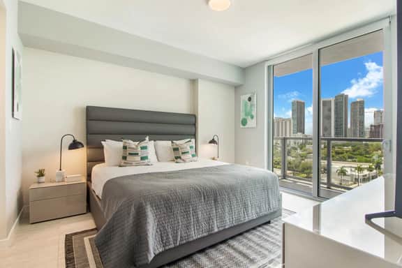 Fresh & Modern 1 Bdrm +Den condo - miami design - Image 4