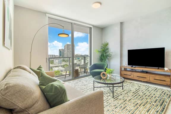 Fresh & Modern 1 Bdrm +Den condo - miami design - Image 2
