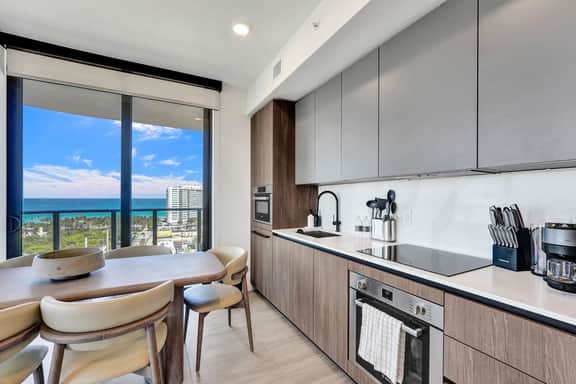 12th-Floor 4BR | Endless Views, Miami Beach - Image 5