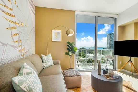 Bay Views! Tropical Miami Studio-Miami Design Dist - Image 3
