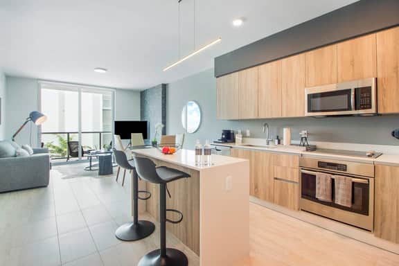 Bay & Pool View! Modern 1Bdrm-Miami Design Dist - Image 5