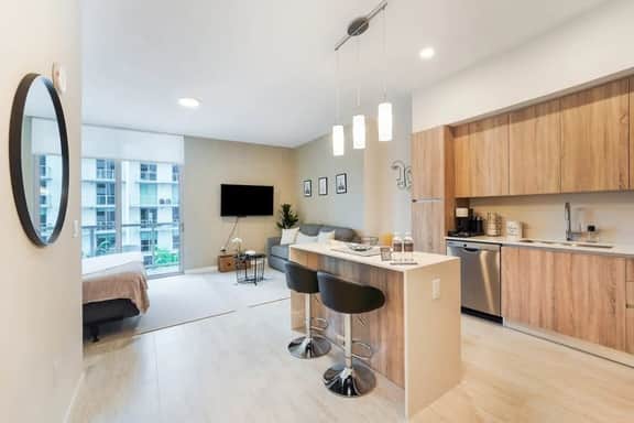 Beautiful Views, Perfect Studio- Great Location - Image 5