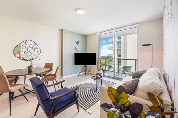 New Artistic 1Bdrm Condo In Best Miami Location - Image 4