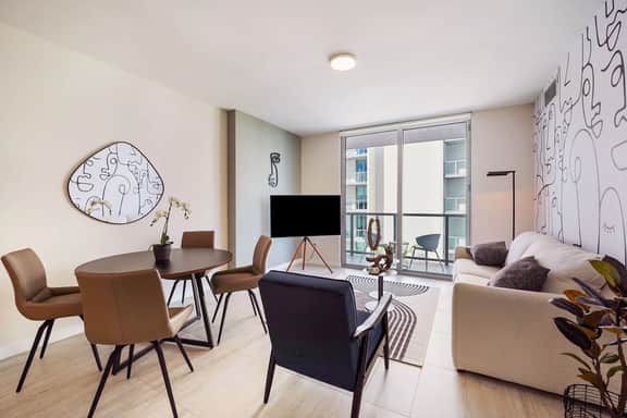 New Artistic 1Bdrm Condo In Best Miami Location - Image 5
