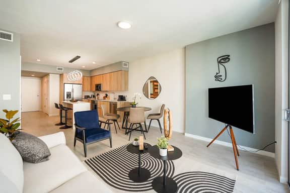 New Artistic 1Bdrm Condo In Best Miami Location - Image 2