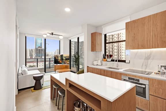 New 2/2 Condo The Crosby Downtown Miami 16th Floor - Image 2