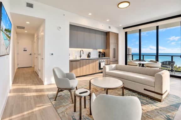 NEW Oceanview 2/2 Oasis in Miami - Image 3