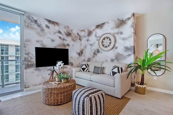 Stylish Modern Studio In The Heart Of Miami - Image 3