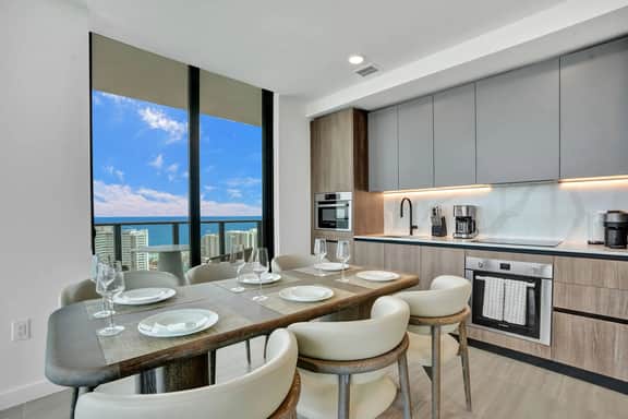 17th-Floor 4BR | Stunning Ocean & Skyline Views - Image 5