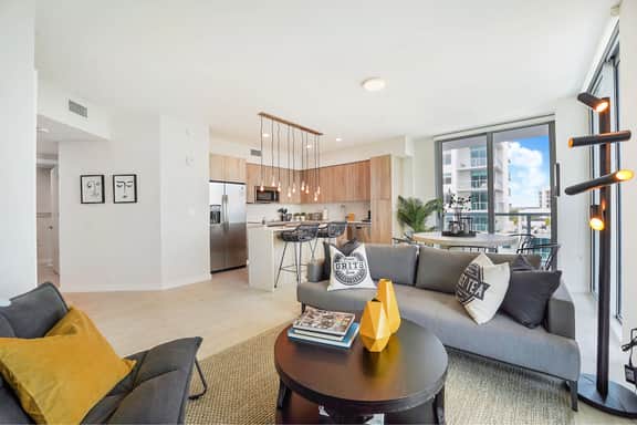 Amazing Bay Views! Trendy 2Bdrm Condo - Image 3